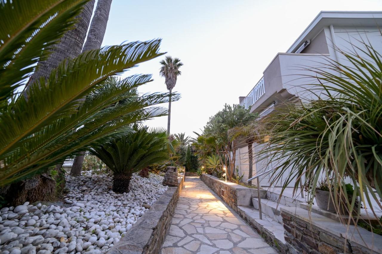 Résidence Rivazur Cavalaire-sur-Mer Esterno foto
